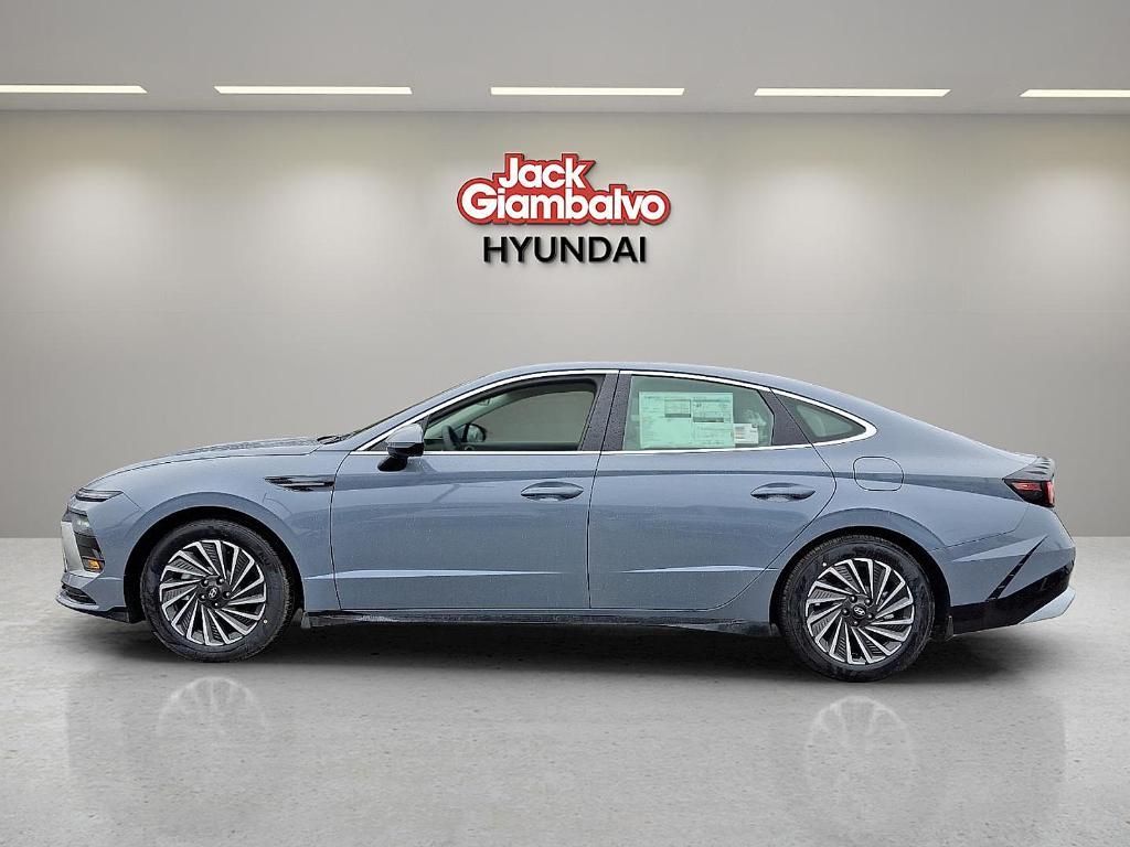 new 2025 Hyundai Sonata Hybrid car, priced at $31,885