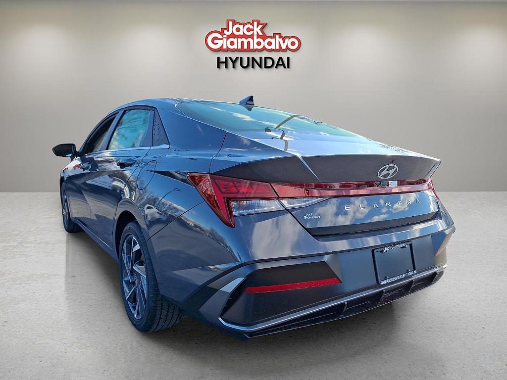 new 2025 Hyundai Elantra car, priced at $25,566