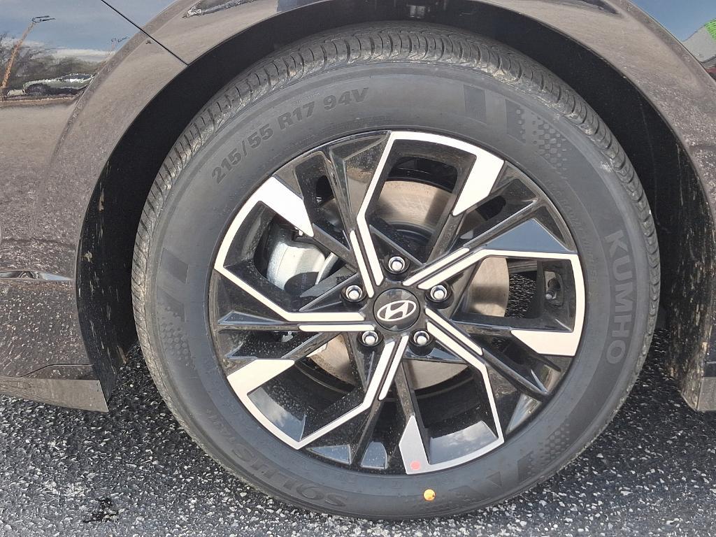 new 2025 Hyundai Sonata car, priced at $29,014