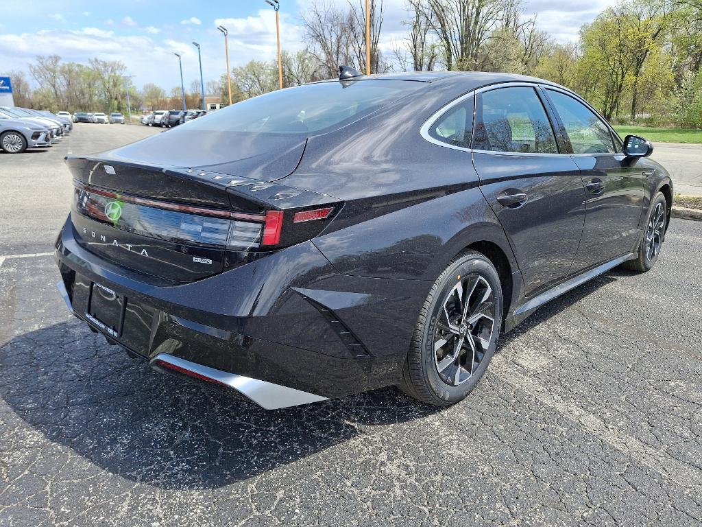 new 2025 Hyundai Sonata car, priced at $29,014