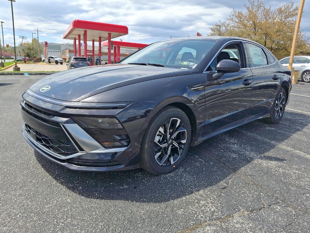 new 2025 Hyundai Sonata car, priced at $29,014