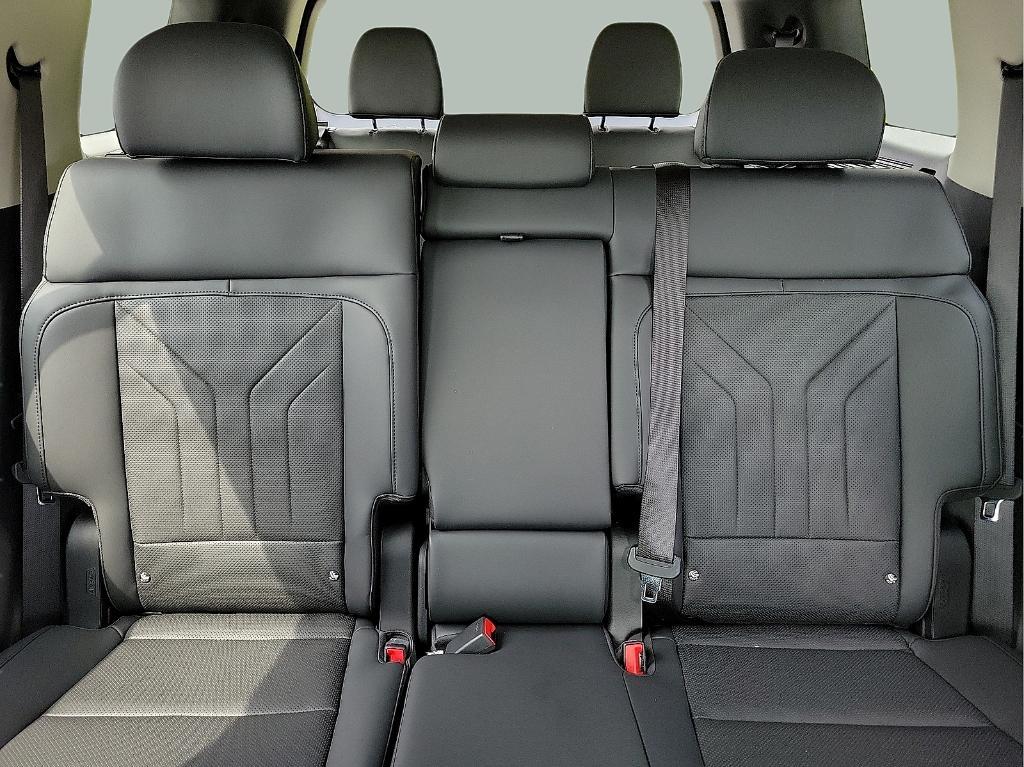 new 2025 Hyundai Santa Fe car, priced at $40,995