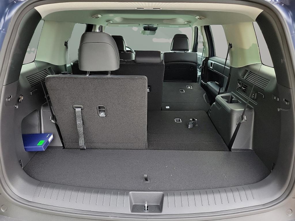 new 2025 Hyundai Santa Fe car, priced at $40,995