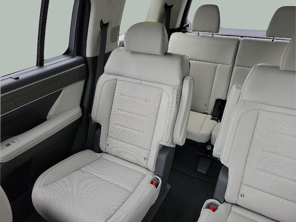 new 2025 Hyundai Santa Fe car, priced at $46,895