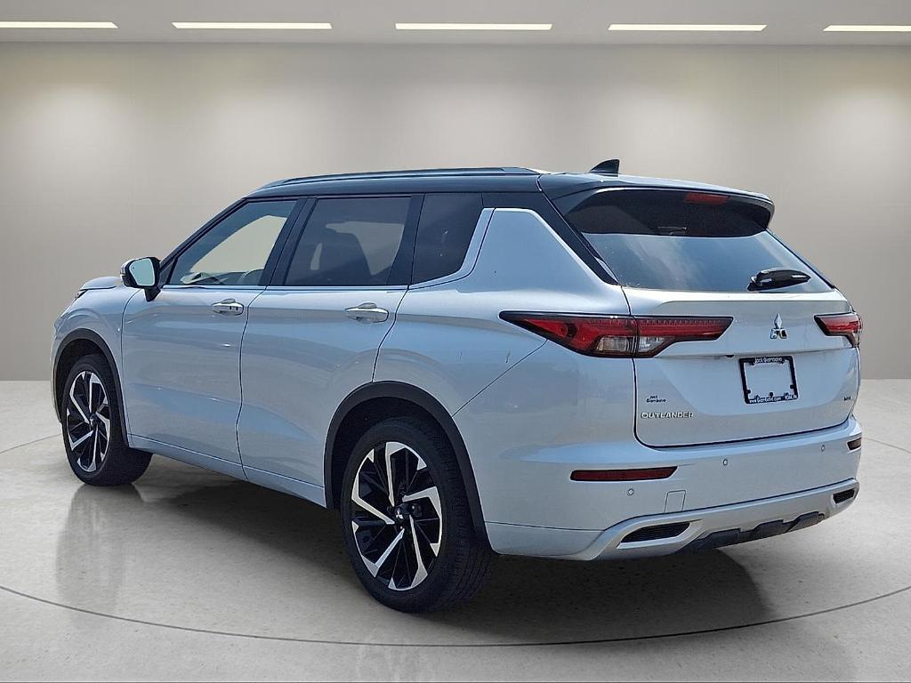 used 2023 Mitsubishi Outlander car, priced at $28,990