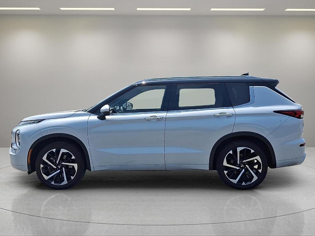 used 2023 Mitsubishi Outlander car, priced at $28,990