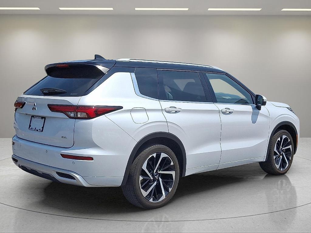 used 2023 Mitsubishi Outlander car, priced at $28,990