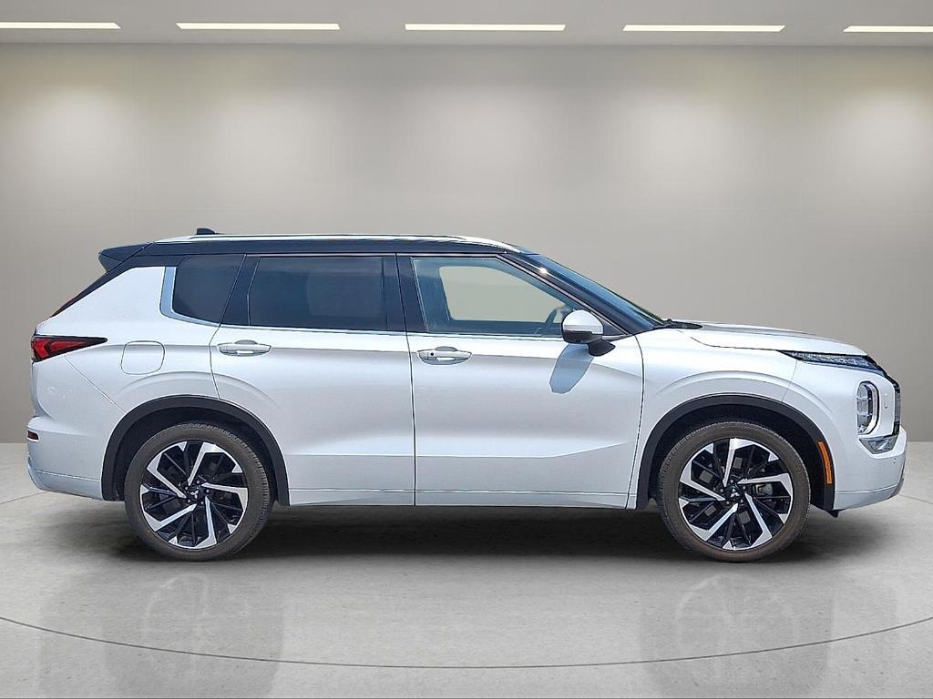 used 2023 Mitsubishi Outlander car, priced at $28,990