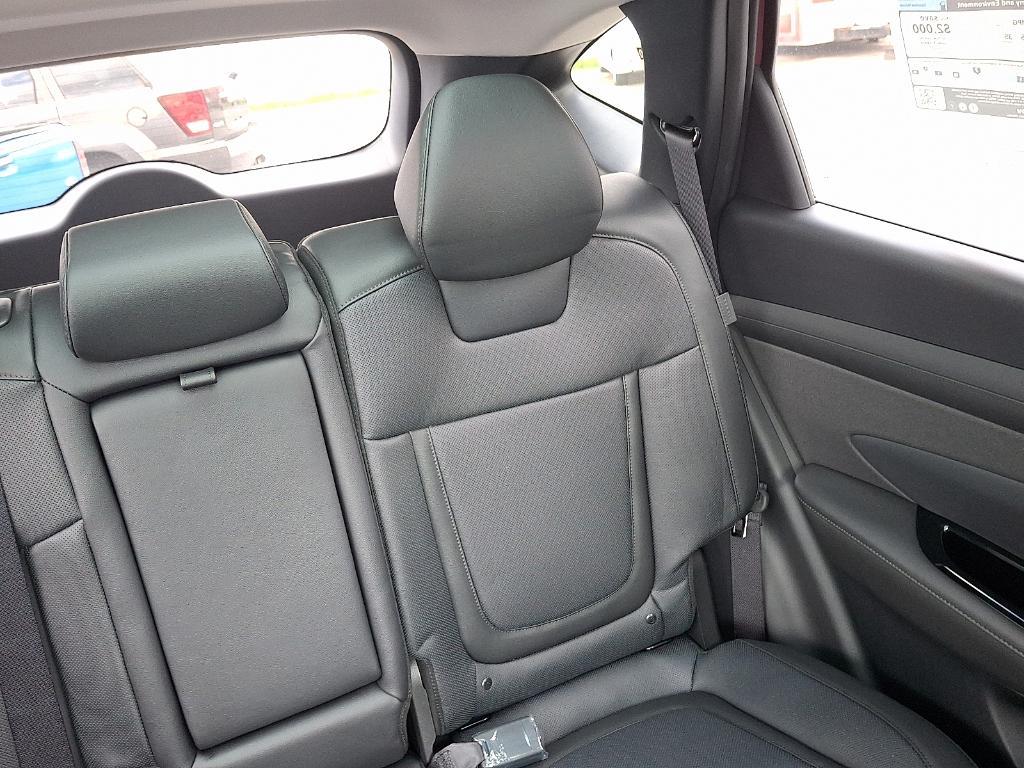 new 2025 Hyundai TUCSON Hybrid car, priced at $39,560