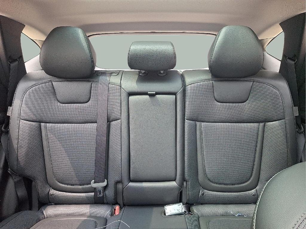new 2025 Hyundai TUCSON Hybrid car, priced at $41,405