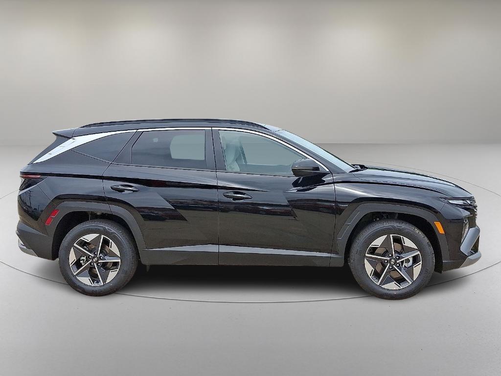 new 2025 Hyundai TUCSON Hybrid car, priced at $34,966
