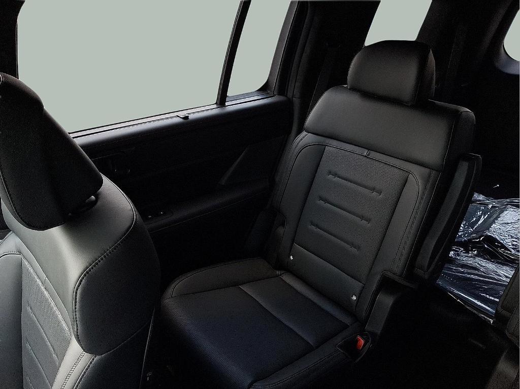 new 2025 Hyundai SANTA FE HEV car, priced at $45,945