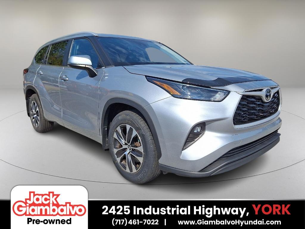 used 2023 Toyota Highlander car, priced at $36,890