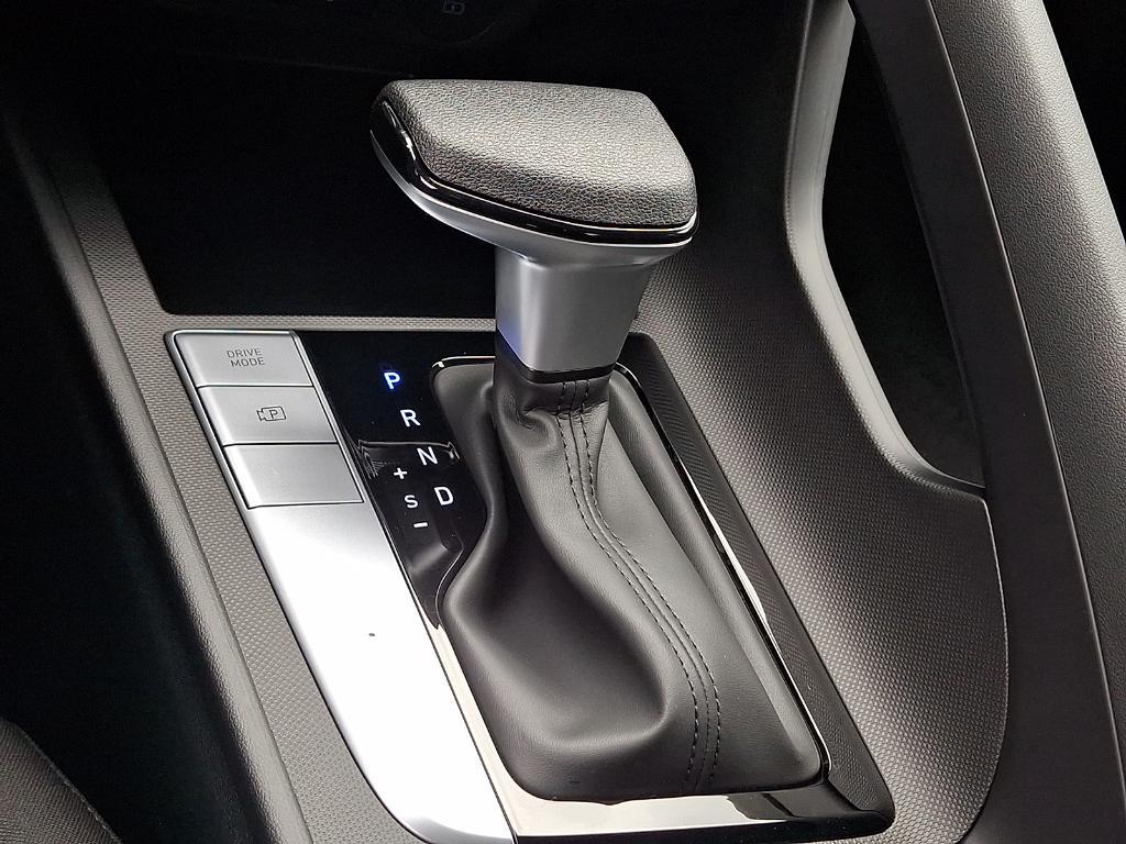 new 2025 Hyundai Elantra car, priced at $23,379