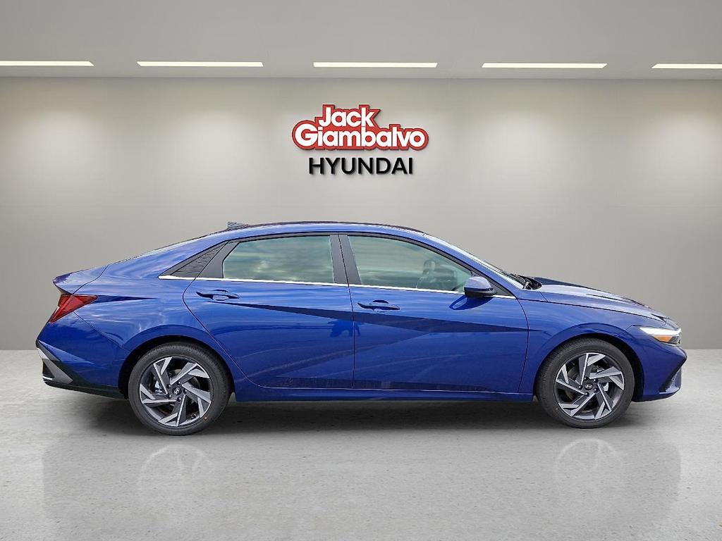 new 2025 Hyundai Elantra car, priced at $26,090