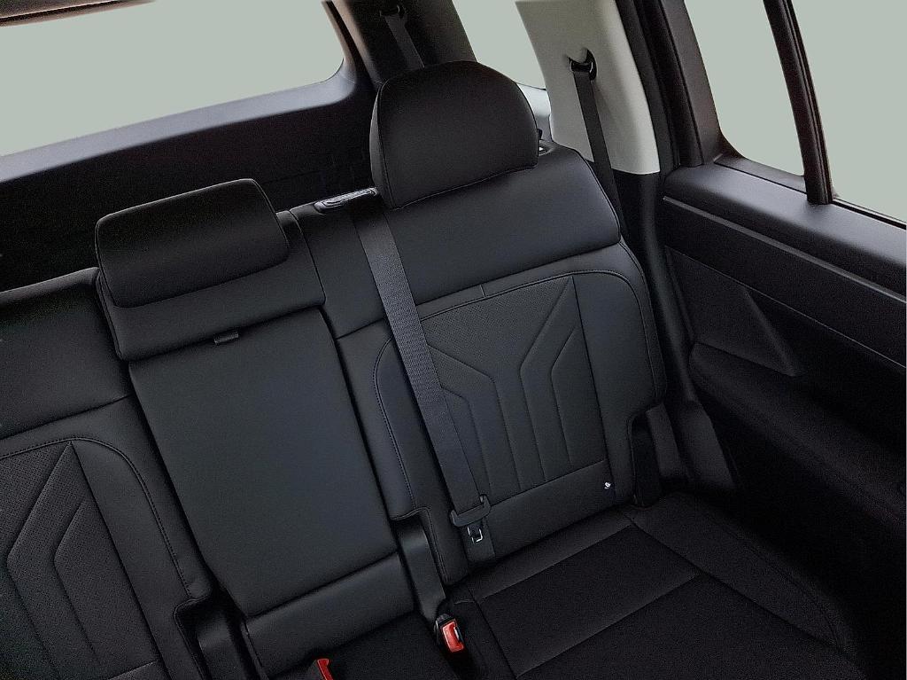 new 2025 Hyundai Santa Fe car, priced at $35,919