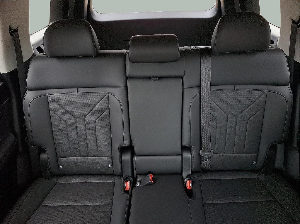 new 2025 Hyundai Santa Fe car, priced at $35,919
