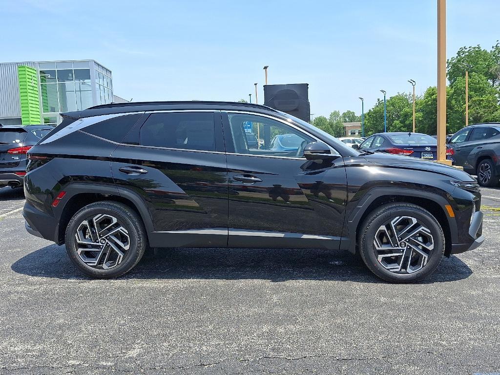 new 2025 Hyundai Tucson car, priced at $39,194