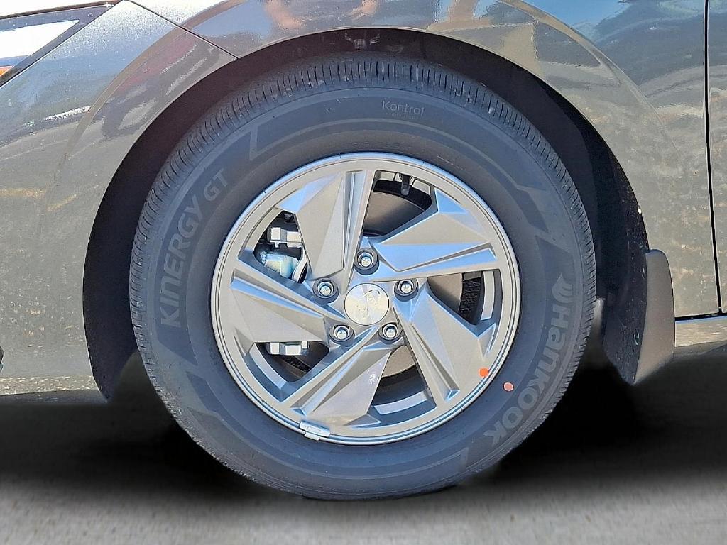 new 2025 Hyundai Elantra car, priced at $22,635