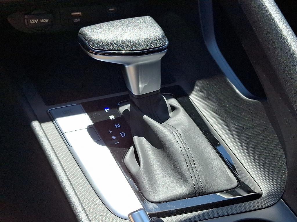 new 2025 Hyundai Elantra car, priced at $23,135