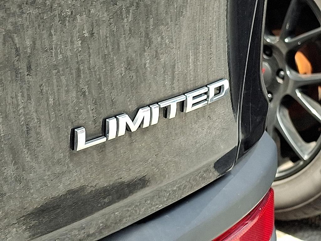 used 2015 Jeep Cherokee car, priced at $10,690