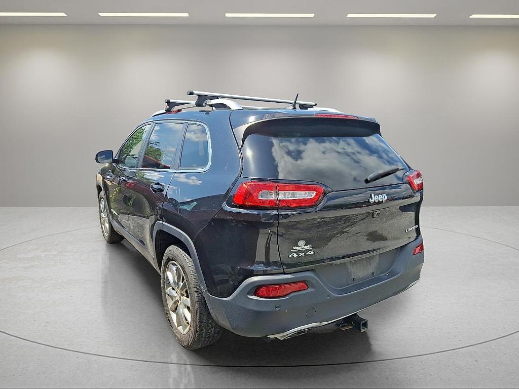 used 2015 Jeep Cherokee car, priced at $10,690