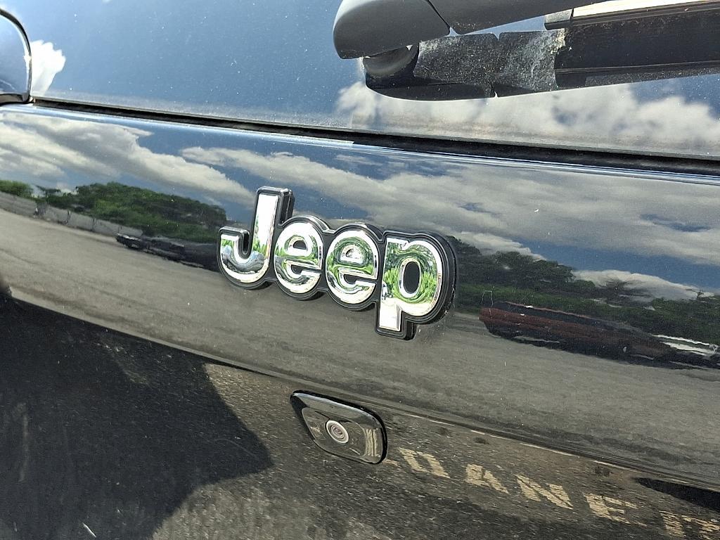 used 2015 Jeep Cherokee car, priced at $9,590