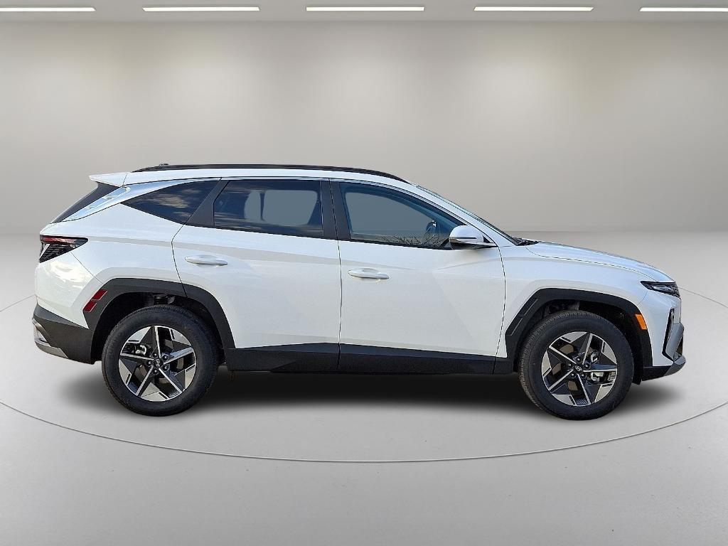 new 2025 Hyundai Tucson car, priced at $31,990