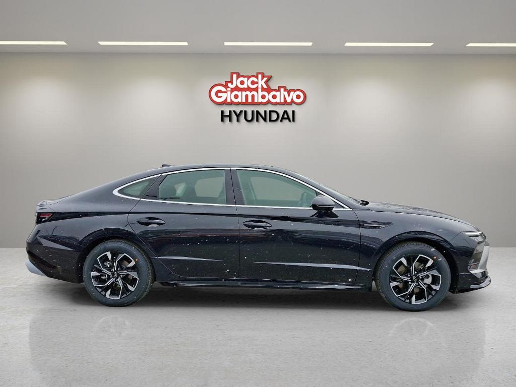 new 2025 Hyundai Sonata car, priced at $29,034