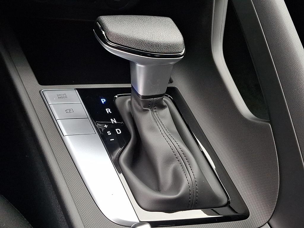 new 2025 Hyundai Elantra car, priced at $23,379