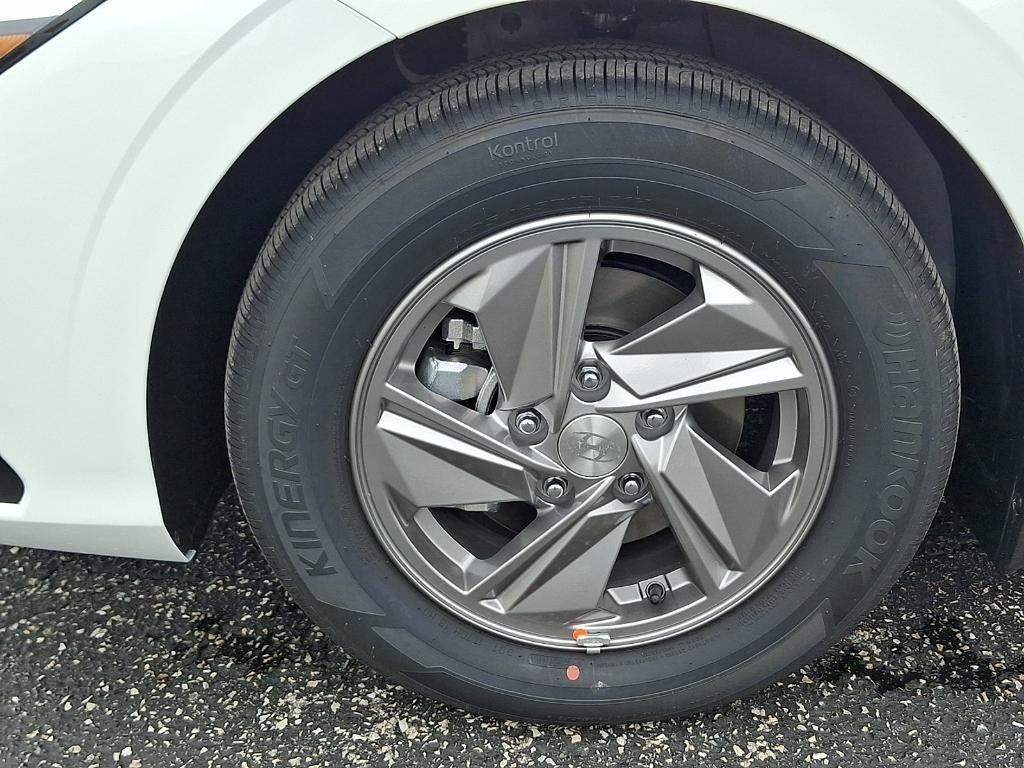 new 2025 Hyundai Elantra car, priced at $23,379