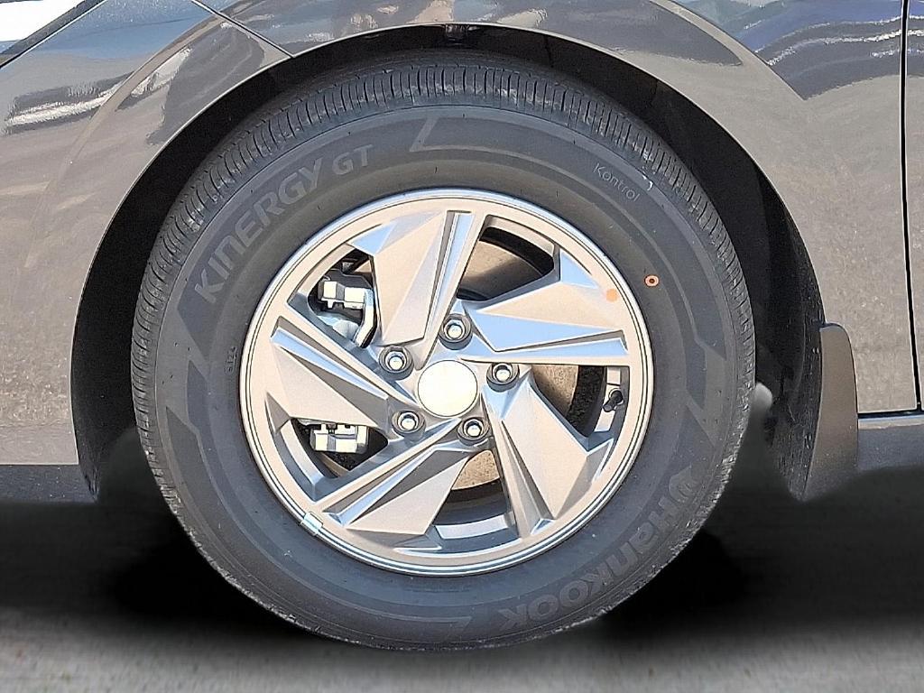 new 2025 Hyundai Elantra car, priced at $22,281