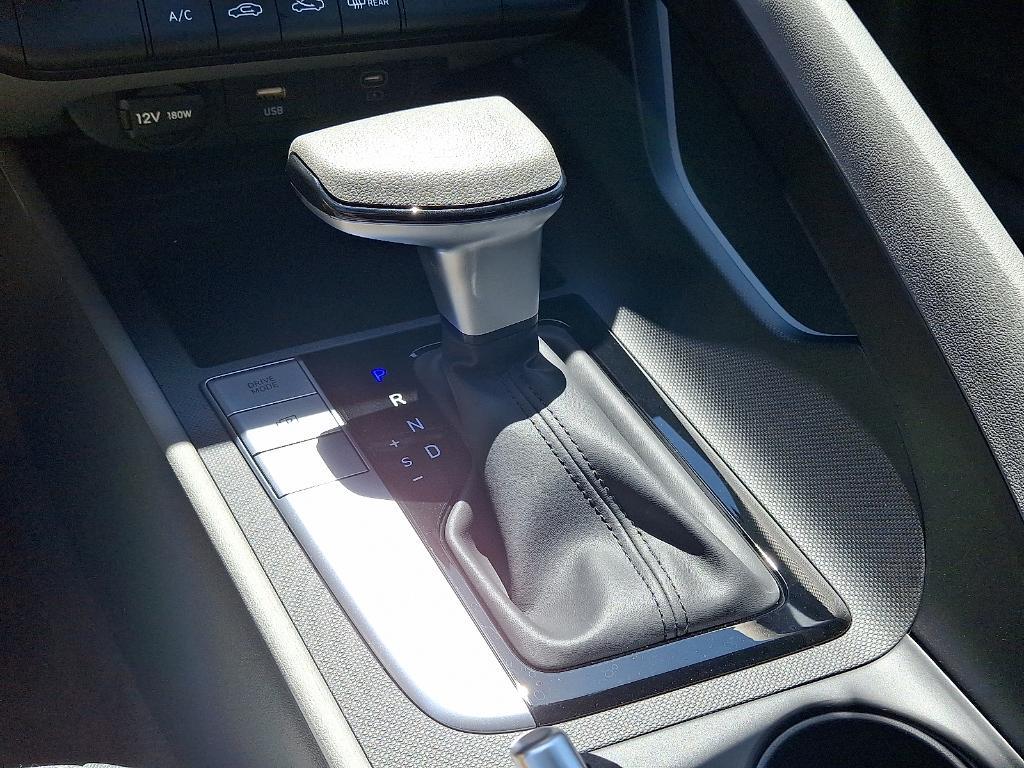 new 2025 Hyundai Elantra car, priced at $22,781