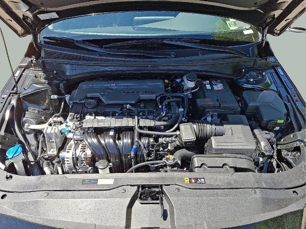 new 2025 Hyundai Elantra car, priced at $22,281