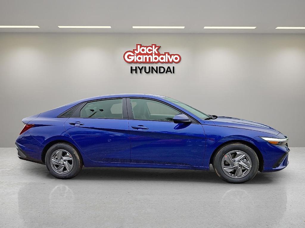 new 2025 Hyundai Elantra car, priced at $22,300