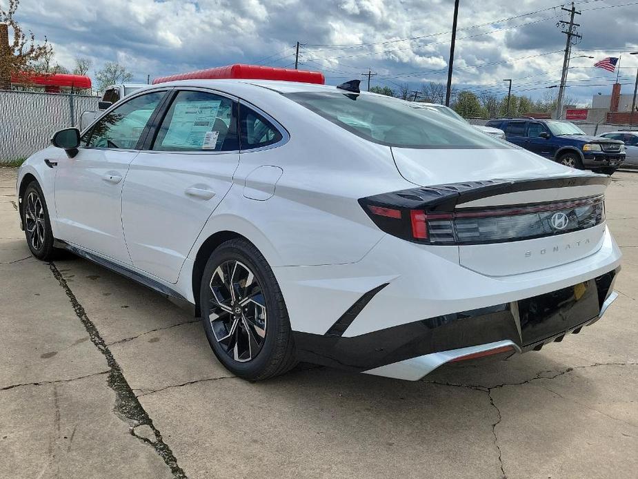 new 2024 Hyundai Sonata car, priced at $30,152