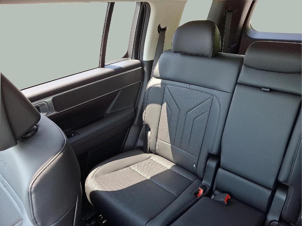 new 2025 Hyundai Santa Fe car, priced at $39,908