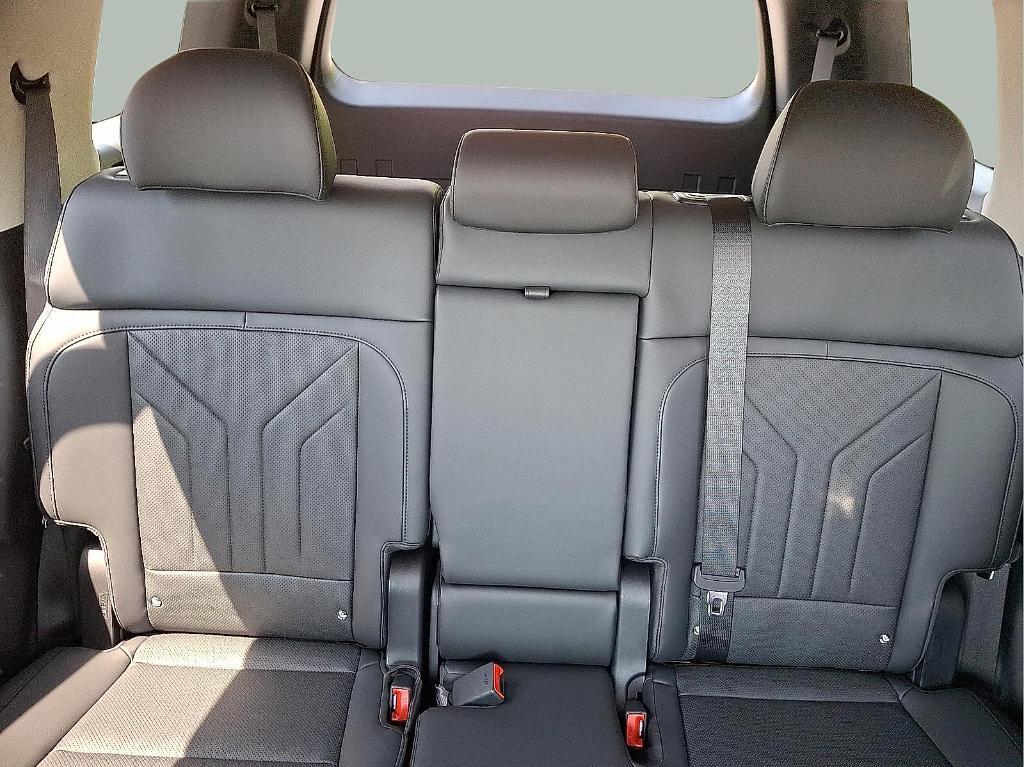 new 2025 Hyundai Santa Fe car, priced at $39,908
