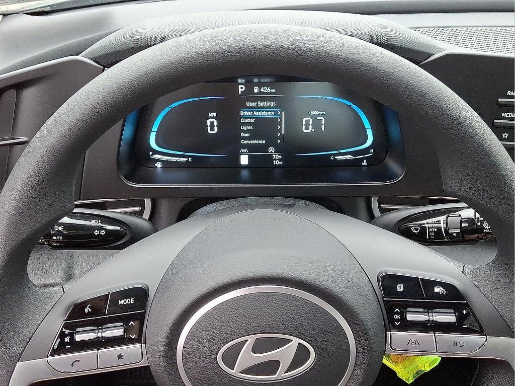 new 2025 Hyundai Elantra car, priced at $22,284