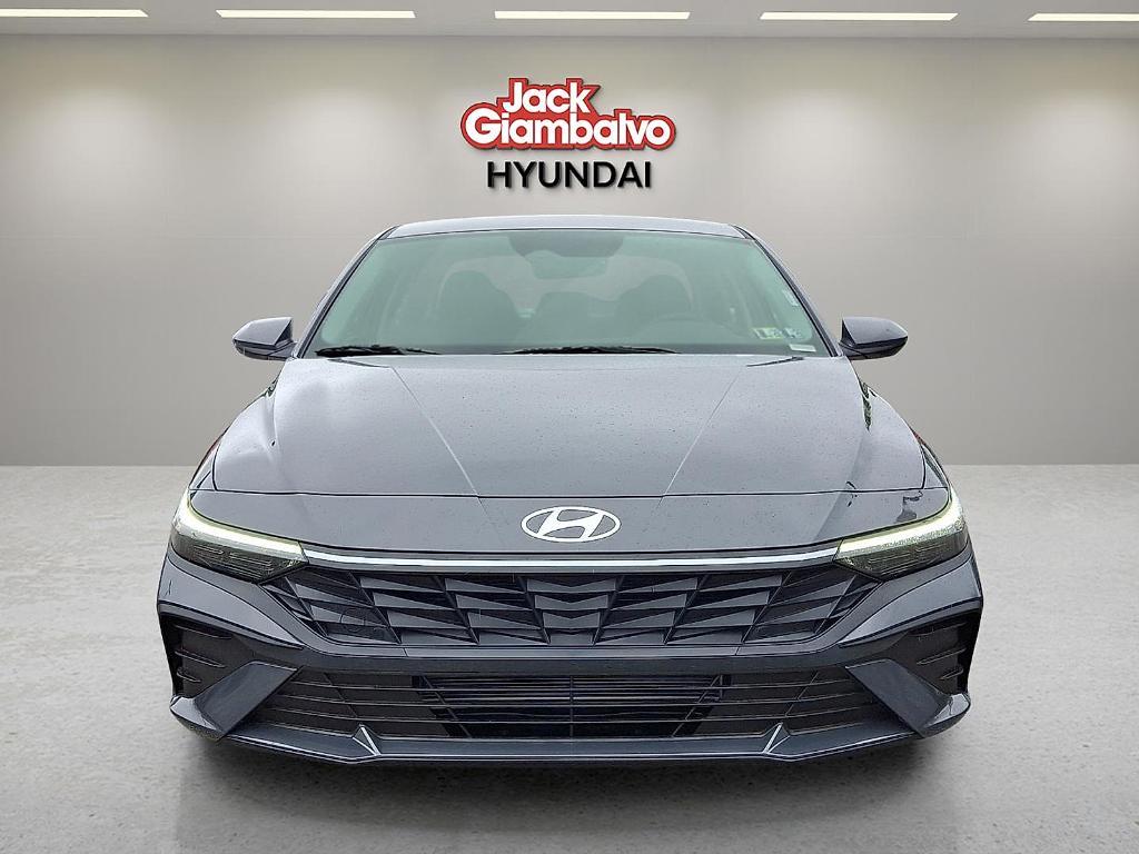 new 2025 Hyundai Elantra car, priced at $22,284