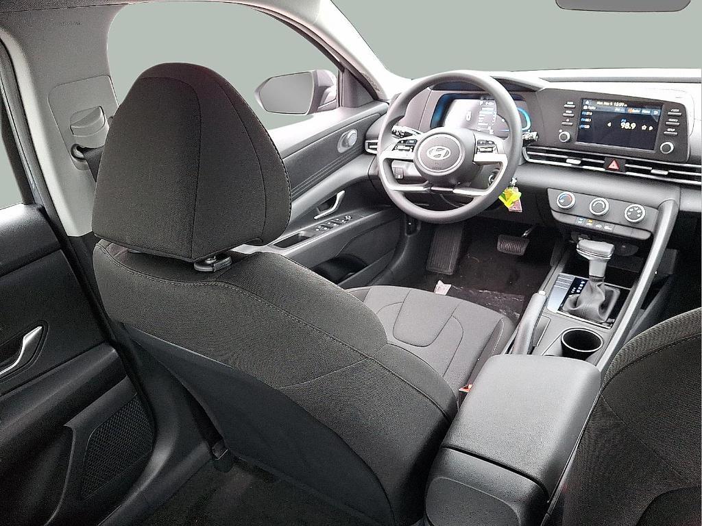 new 2025 Hyundai Elantra car, priced at $22,284