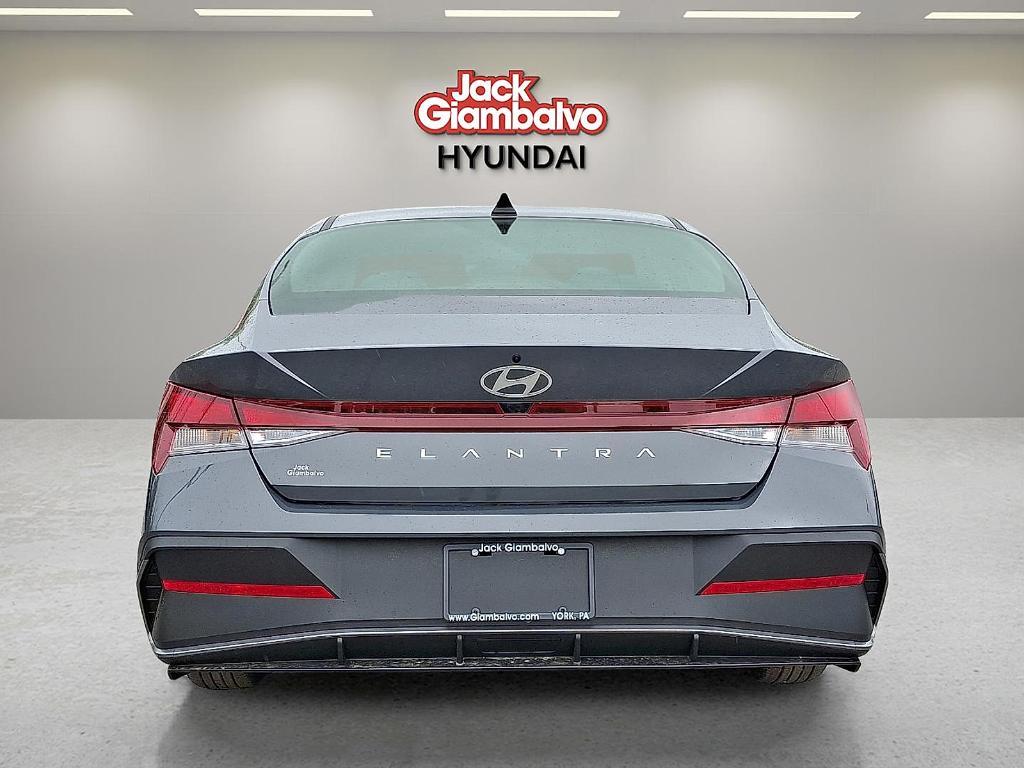 new 2025 Hyundai Elantra car, priced at $22,284