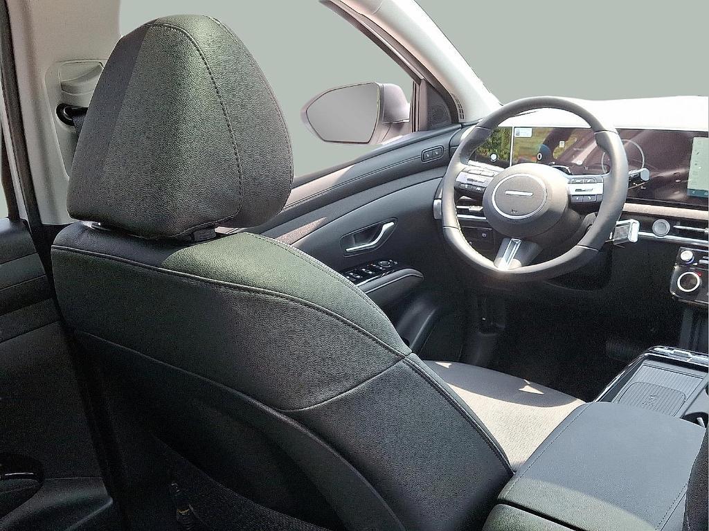 new 2025 Hyundai Tucson car, priced at $42,880