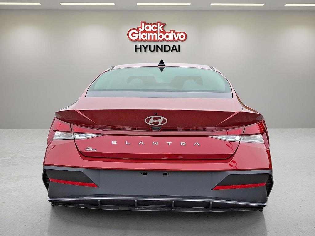new 2025 Hyundai Elantra car, priced at $22,784
