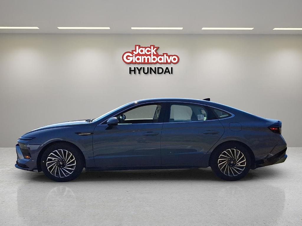 new 2025 Hyundai Sonata Hybrid car, priced at $31,940