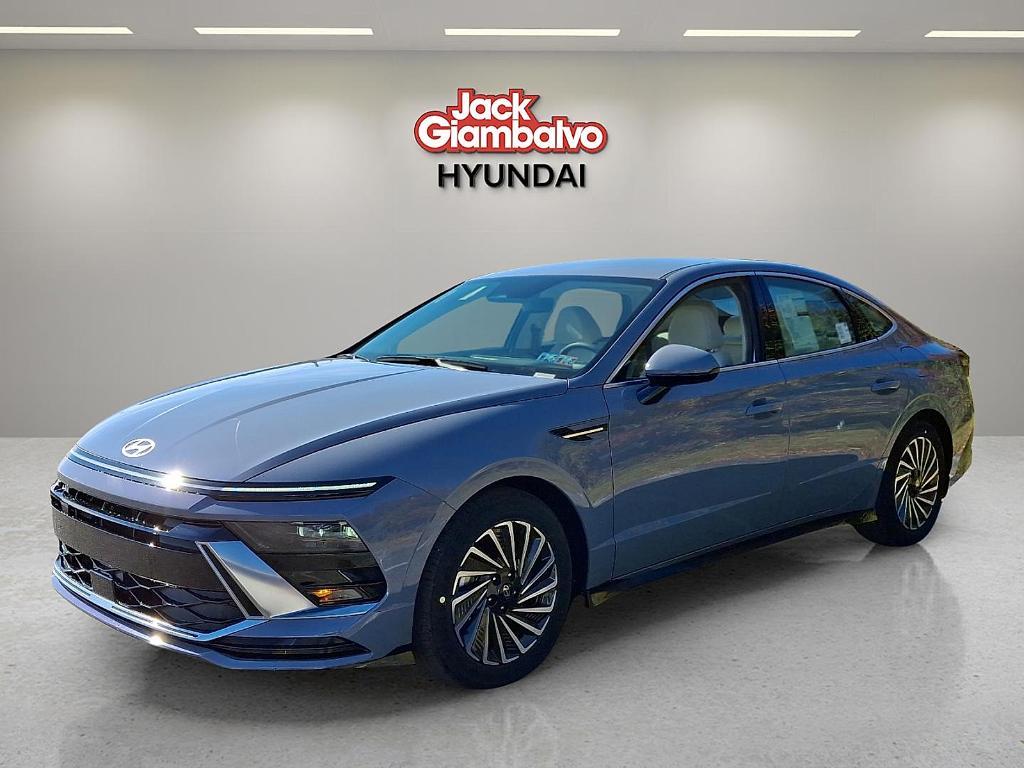 new 2025 Hyundai Sonata Hybrid car, priced at $31,940