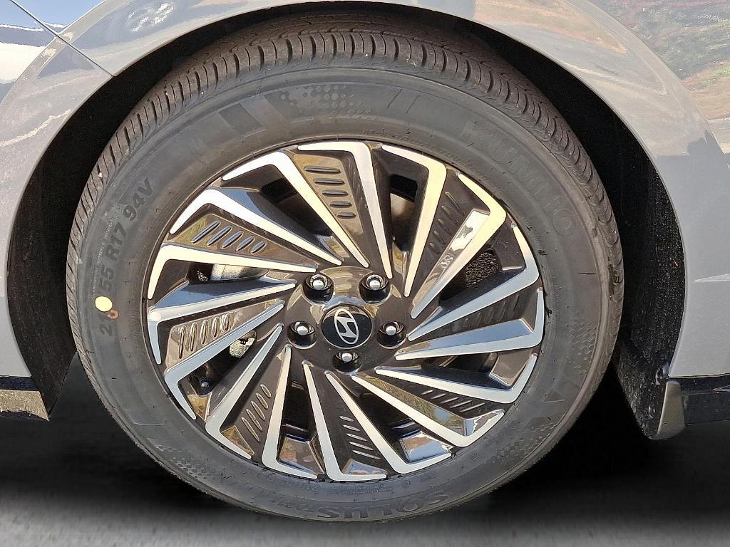 new 2025 Hyundai Sonata Hybrid car, priced at $31,940