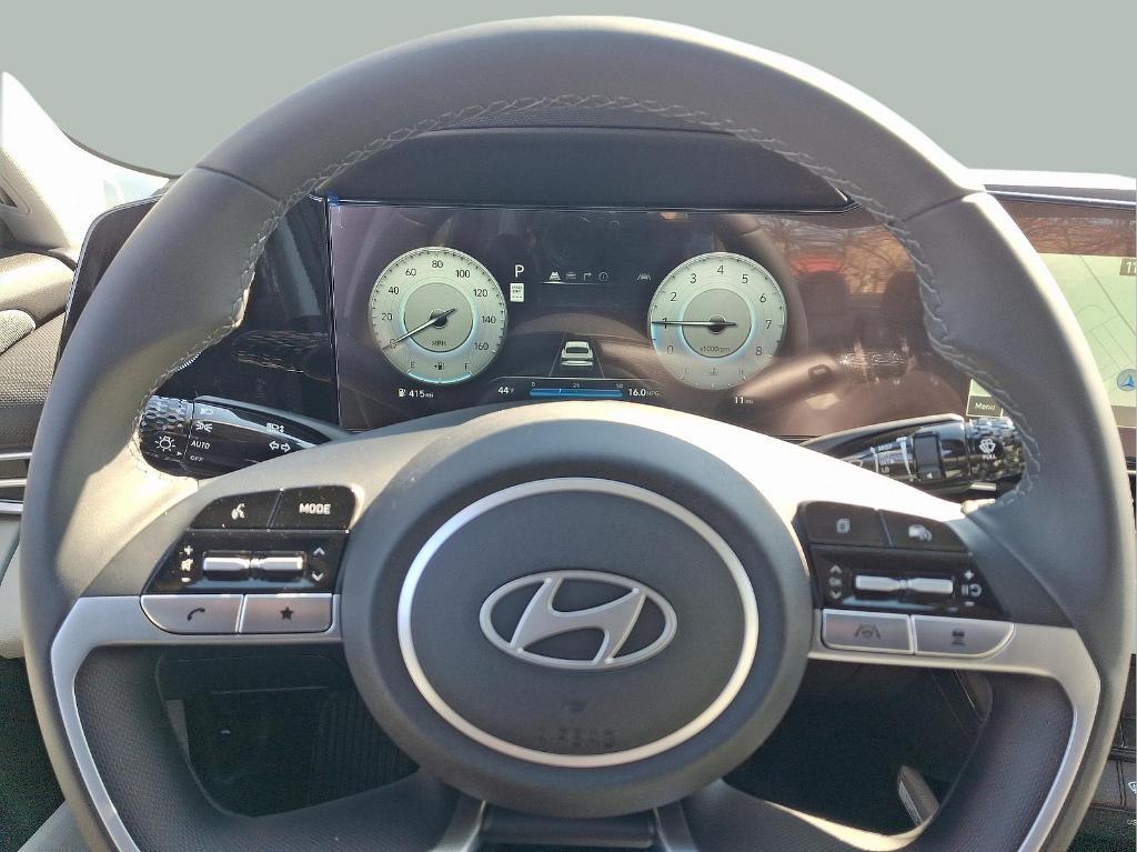 new 2025 Hyundai Elantra car, priced at $25,951