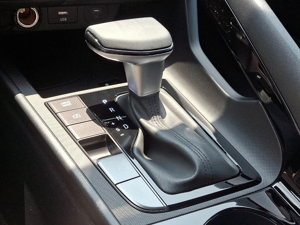 new 2025 Hyundai ELANTRA HEV car, priced at $27,670