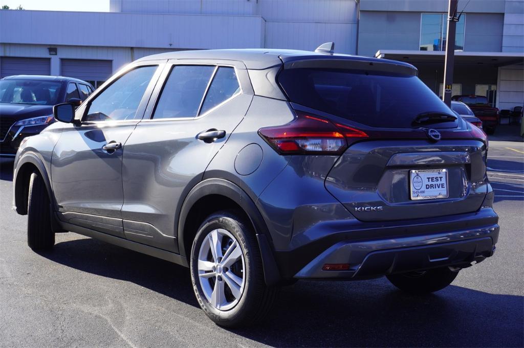 new 2025 Nissan Kicks Play car, priced at $22,650